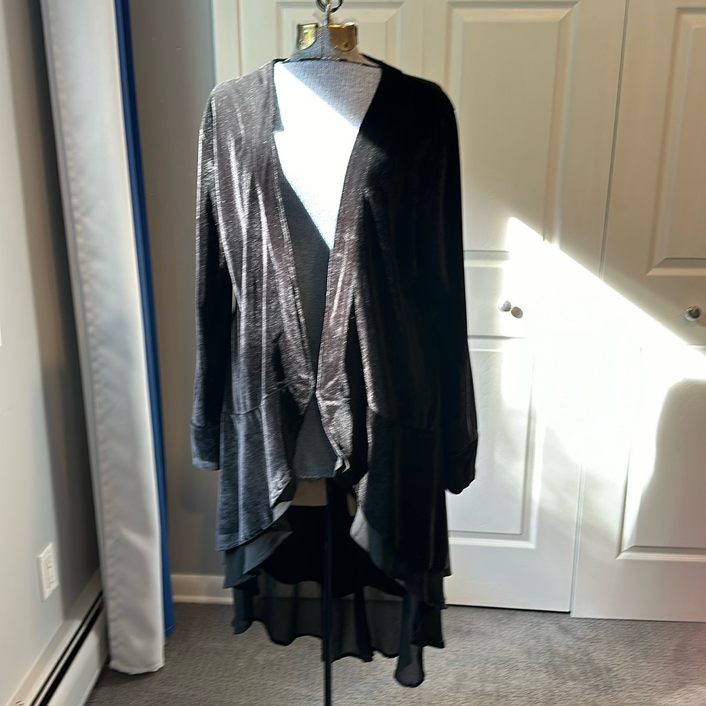 Black velvet open cardigan could be great for cosplay or Halloween costume!!